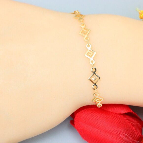 "Elegant & Trendy Bracelet, A Perfect Gift for Women, Thoughtful, EVCH1782 - Picture 10 of 10